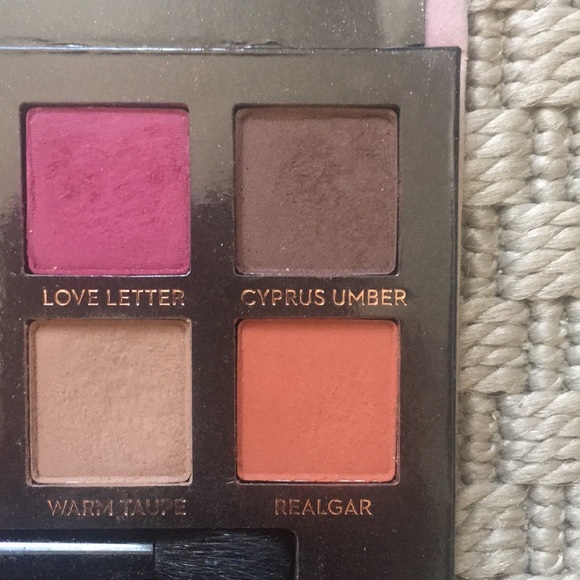 ABH Modern Renaissance 🥀 - Picture 6 of 6